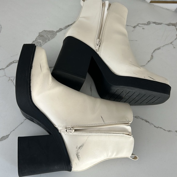 Mia Women's Dru Faux Leather White Booties With Heel Square Toe size 8.5 - Picture 12 of 12